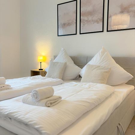 Helles City Apartment Fuer Familien & Gruppen ノイ・ウルム エクステリア 写真